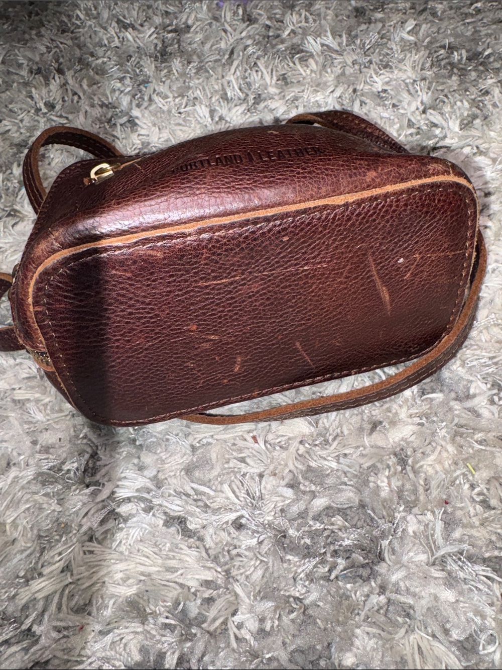 Portland Leather Crossbody bag - Picture 3 of 11